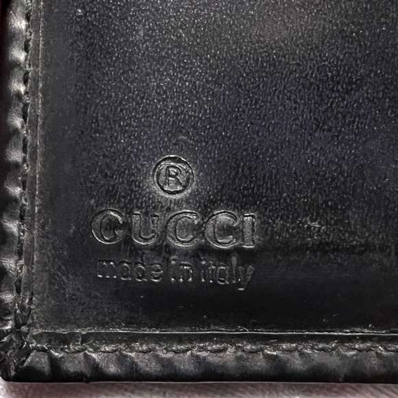 GUCCI Smooth Black Leather Bi Fold Wallet with G Clasp - Picture 6 of 16